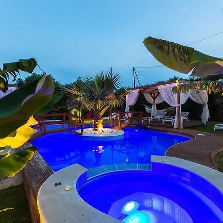 别墅 Eva & Dimitrios Villas, Captivating Oasis With Pools & Bbq, By Thinkvilla *