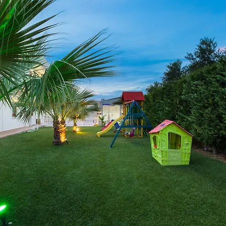 Eva & Dimitrios Villas, Captivating Oasis With Pools & Bbq, By Thinkvilla Pánormos